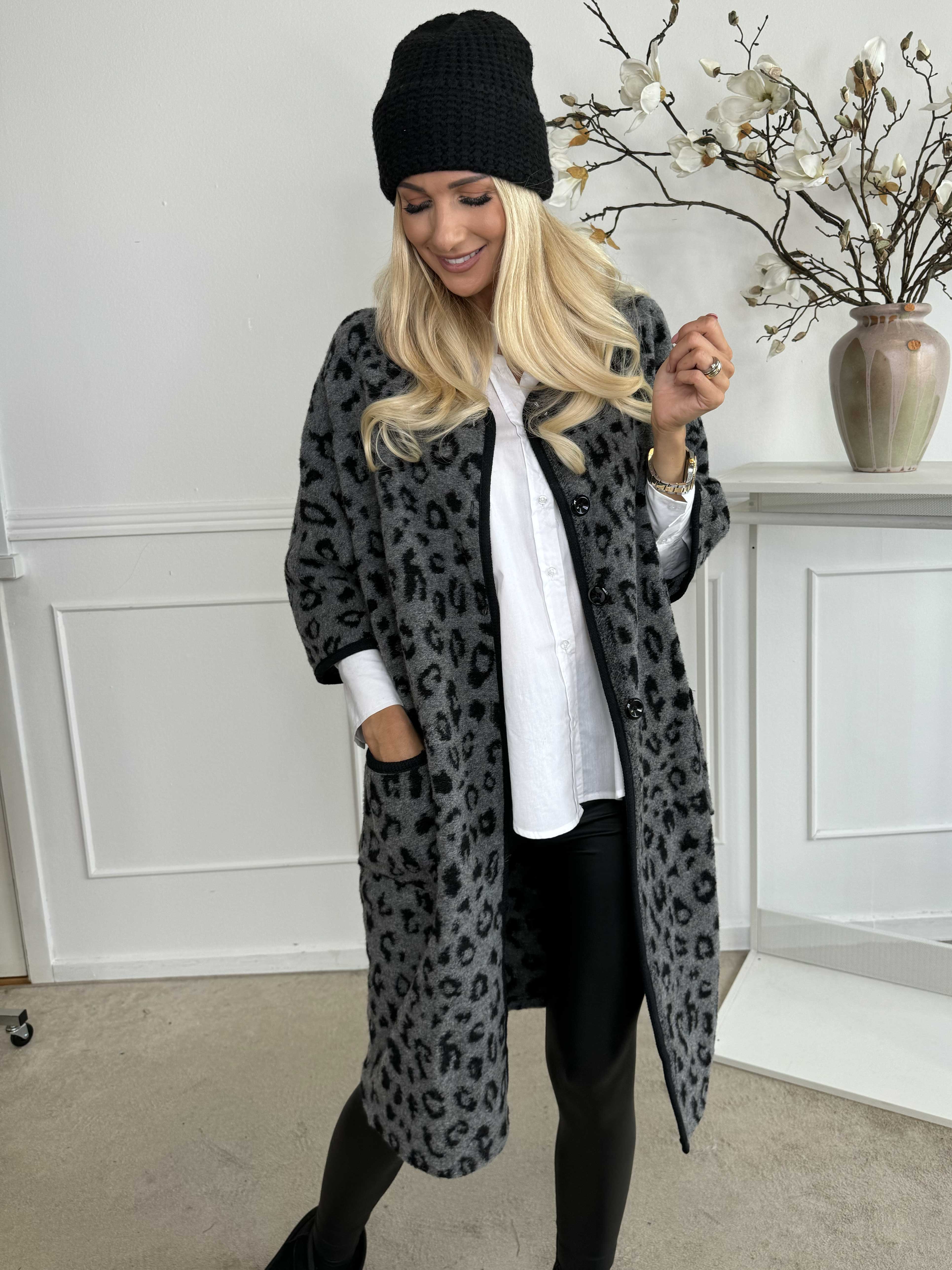 Arianna Leo - Frakke i leopardprint med uld i